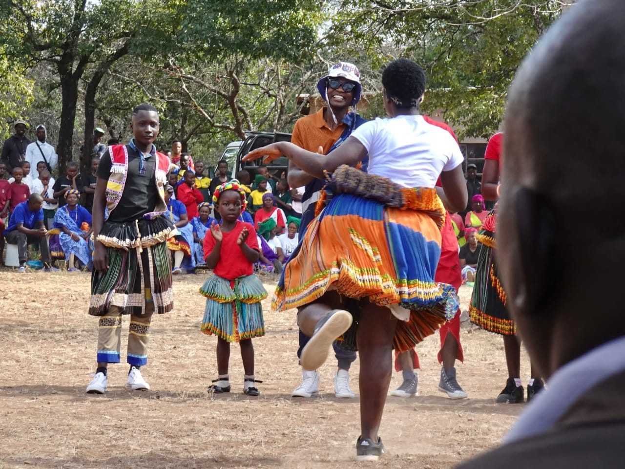 Guests joining the Xibhelana dancers at Gezani Day 2026